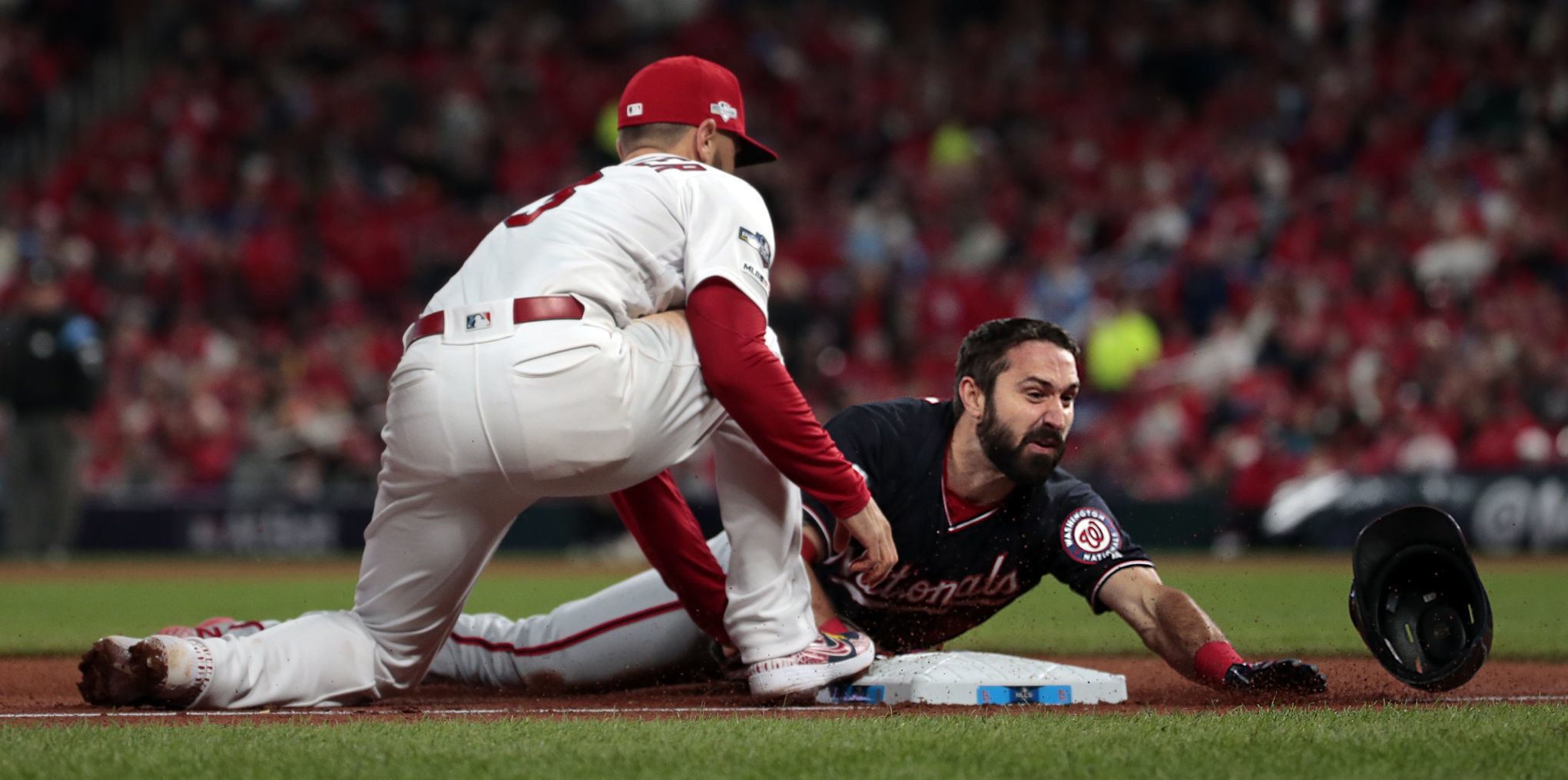 Cardinals, Nationals open NLCS at Busch